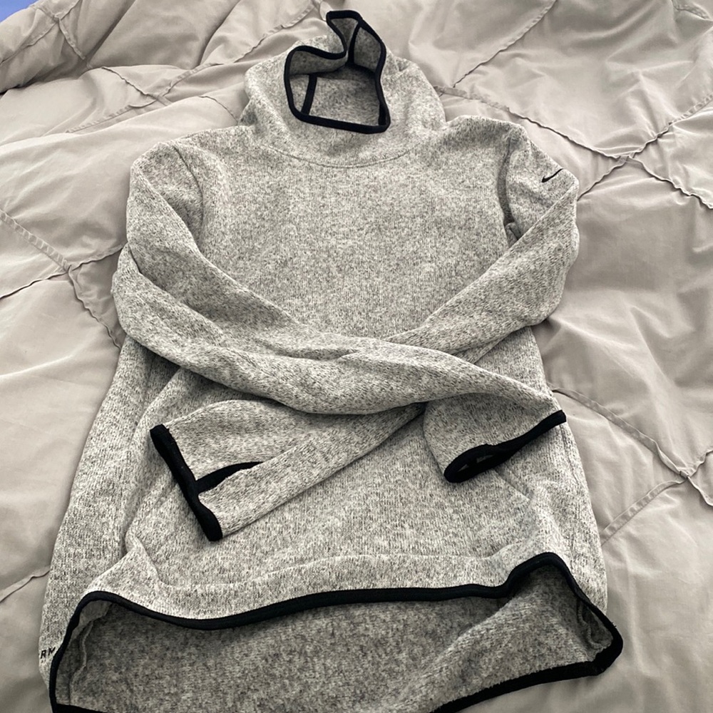 Nike fleece pullover